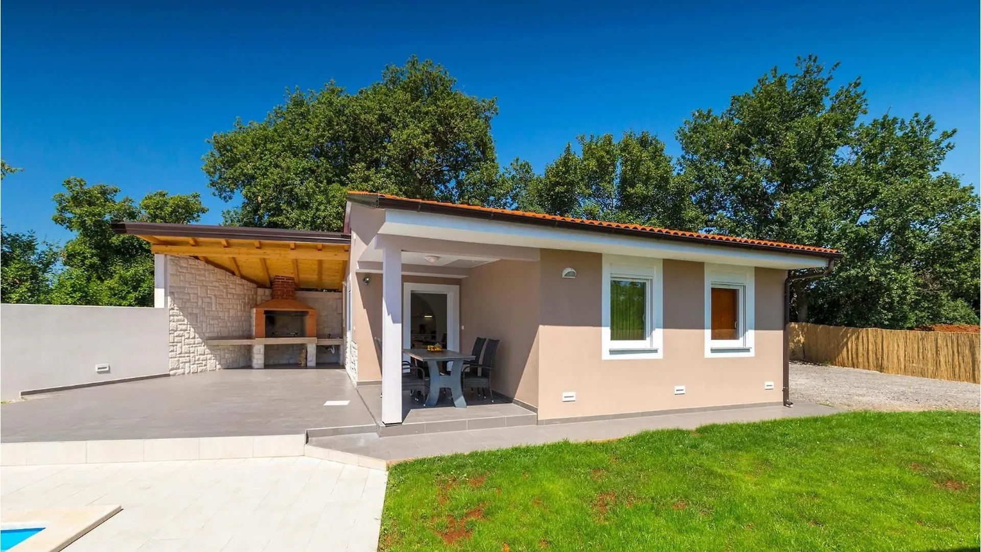 Villa Trusina PUY Casa de Férias